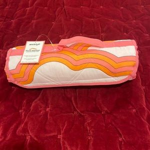 Convertible picnic blanket